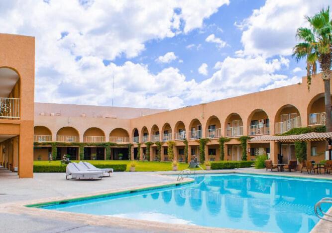Hotel Santa Fe Camargo Exterior photo