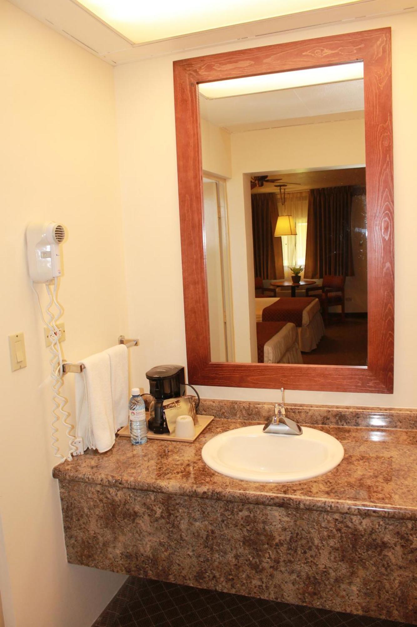 Hotel Santa Fe Camargo Room photo