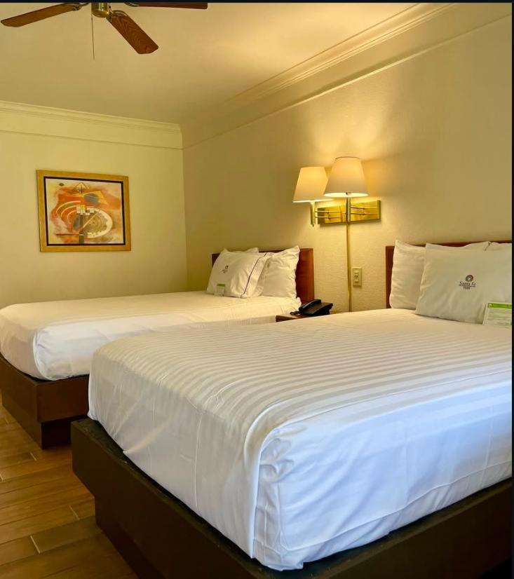 Hotel Santa Fe Camargo Exterior photo